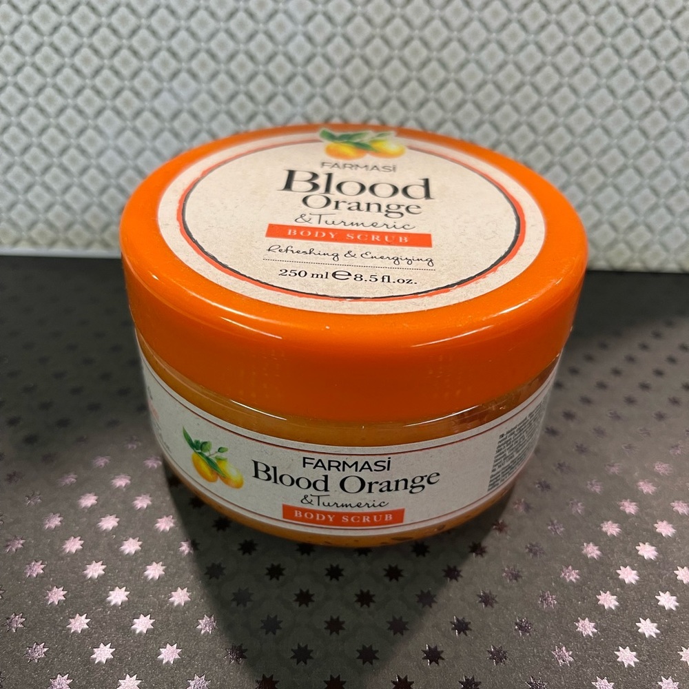 🧡 Blood Orange & Turmeric Body Scrub